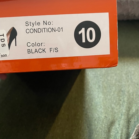 Rouge Black High Heels - Picture 4 of 4